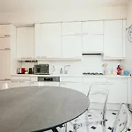The Queen's - Candela Apartment Stresa