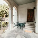 The Queen's - Candela Apartment *