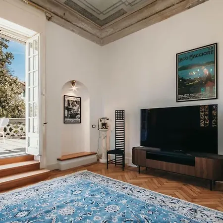 The Queen's - Candela Apartment Stresa
