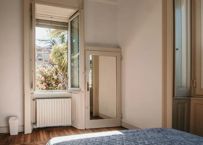 The Queen's - Candela *