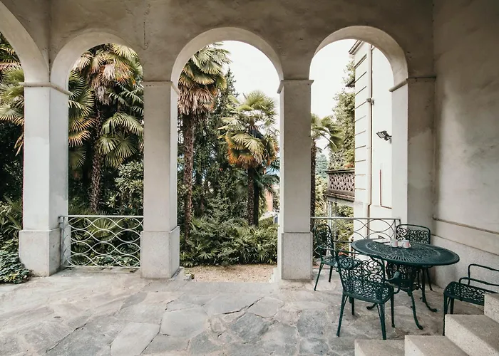 The Queen's - Candela *