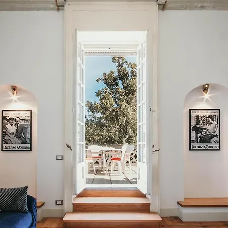 The Queen's - Candela * Stresa