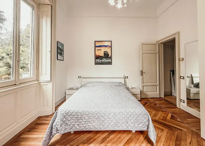 The Queen's - Candela * Στρέσα